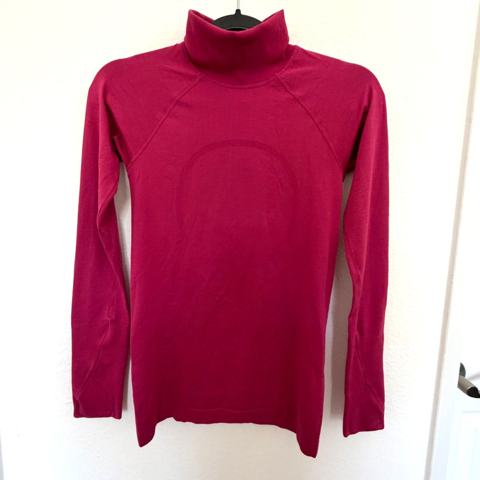 Lululemon Lululemon Swiftly Tech Turtleneck 2.0 Pink Running Shirt 4 Size S / US 4 / IT 40 - 1 Thumbnail