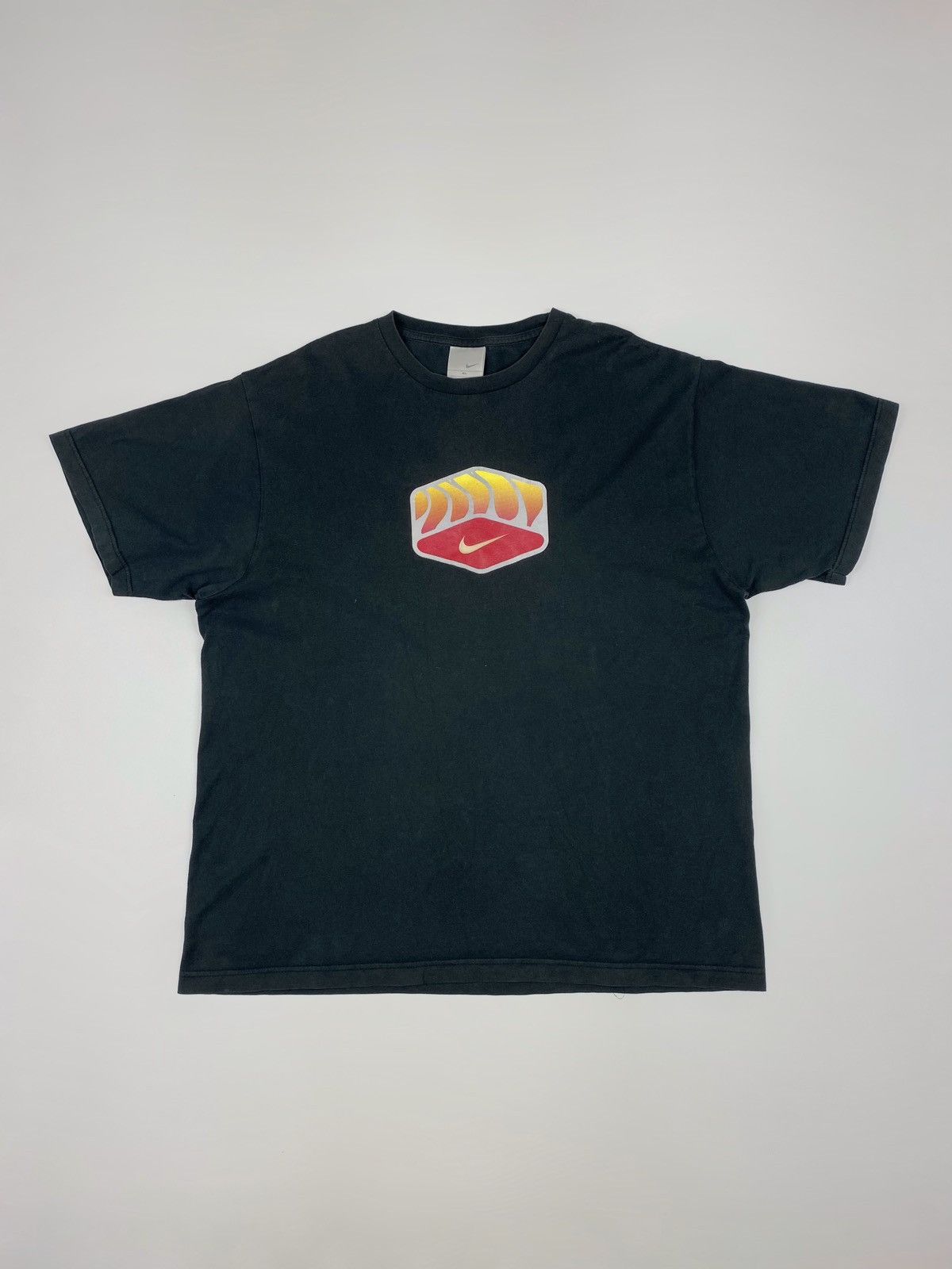 Nike × Vintage 2000’s Vintage Nike TN Gradient Logo Boxy Tee Size US XL / EU 56 / 4 - 1 Thumbnail