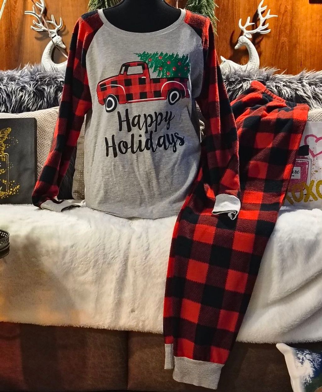 The Unbranded Brand Women's Red Plaid Holiday Pajamas Size 31" - 1 Thumbnail
