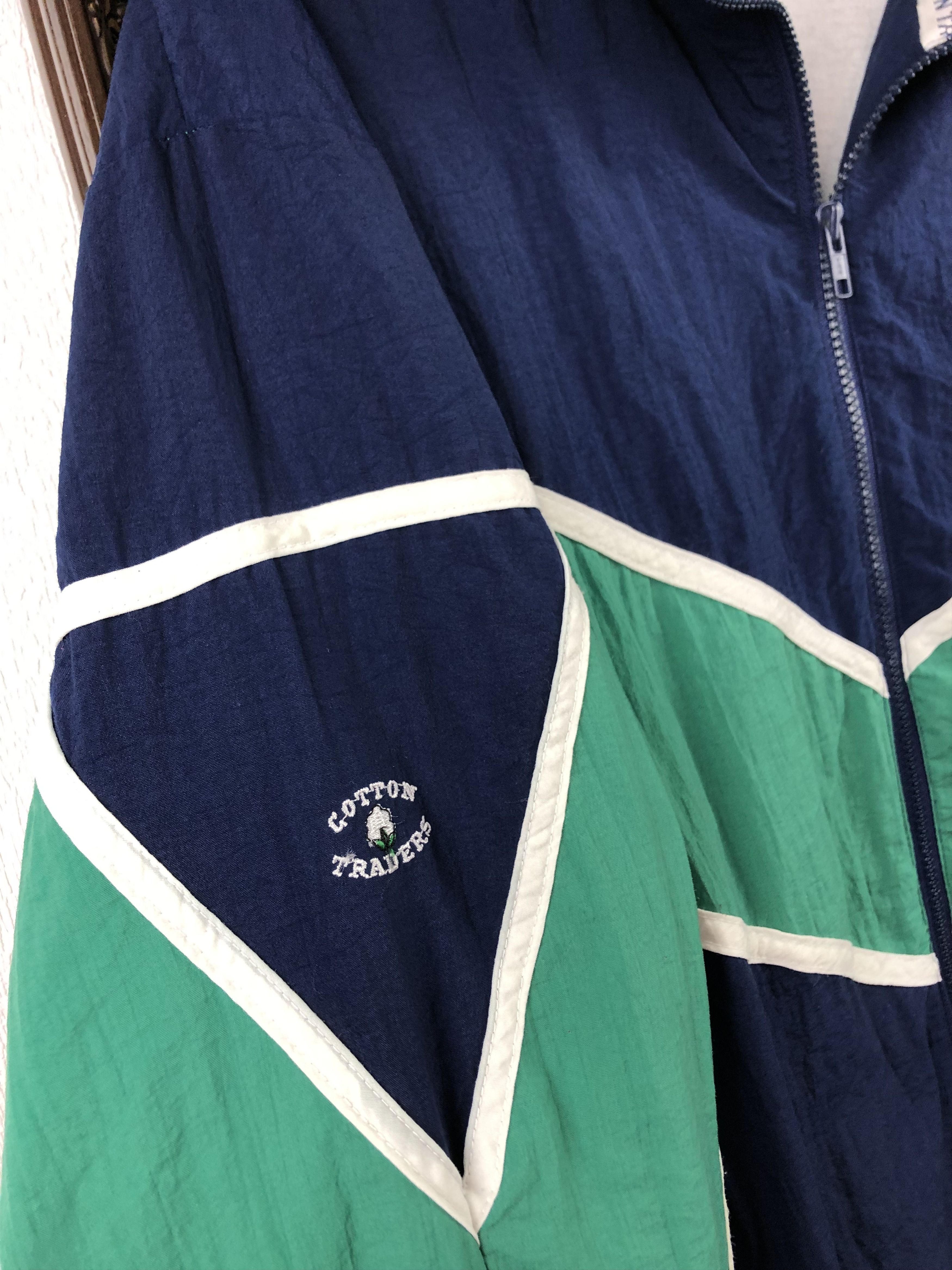 Vintage Vintage Ireland Rugby Tracksuit Suit Jacket Pants Rare Hype Size US L / EU 52-54 / 3 - 5 Thumbnail