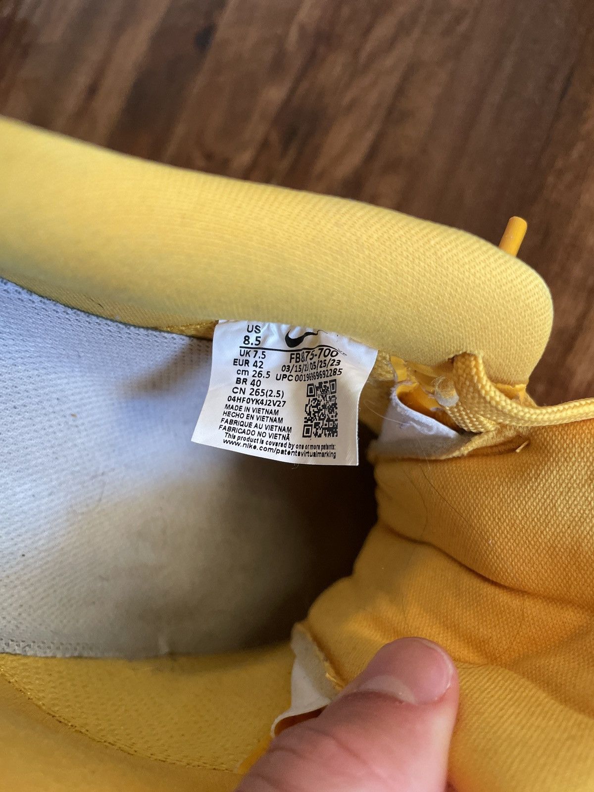 Nike Yellow Air Force 1 '07 Sneakers Size US 8.5 / EU 41-42 - 6 Thumbnail