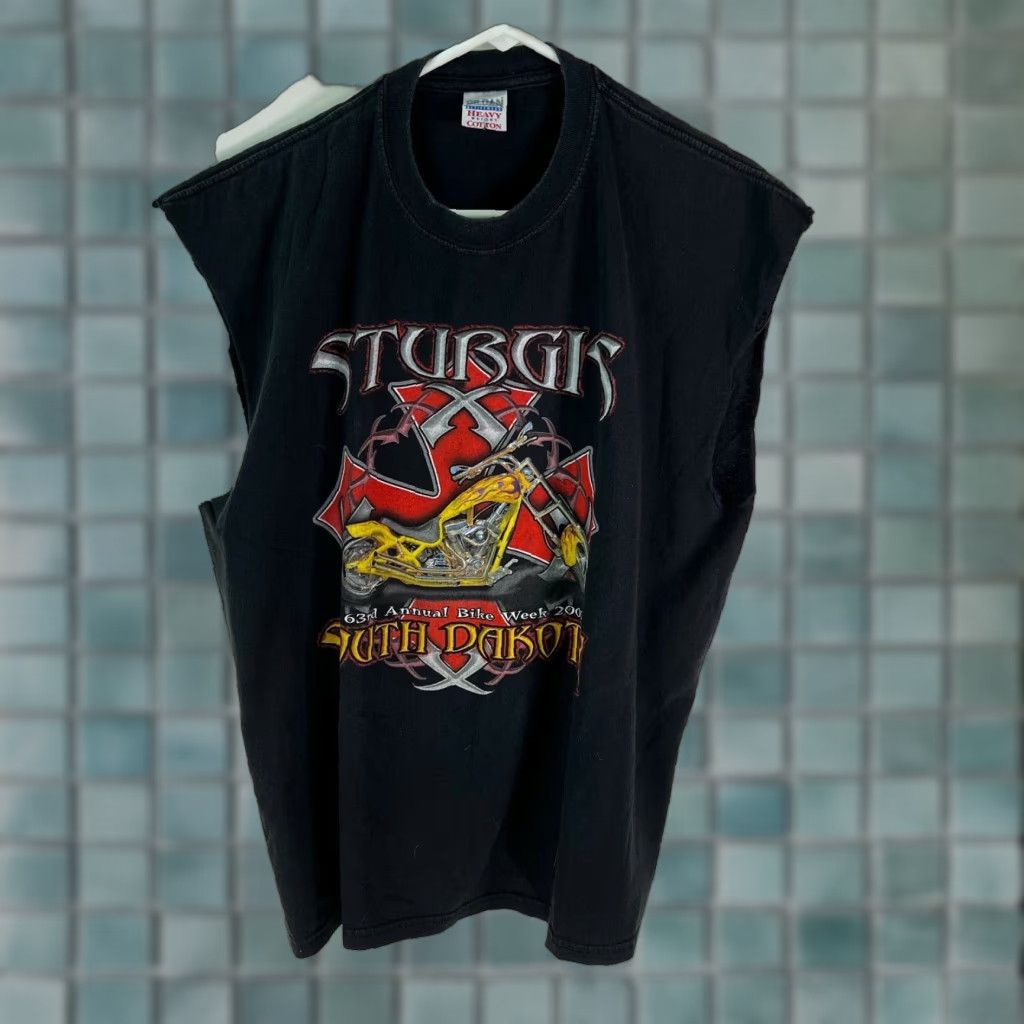 Gildan VINTAGE Gildan Sturgis 63rd Annual Bike Week 2003 Black Graphic Cut Tank Top Adult XL Motorcycle Mens Size US XL / EU 56 / 4 - 1 Thumbnail