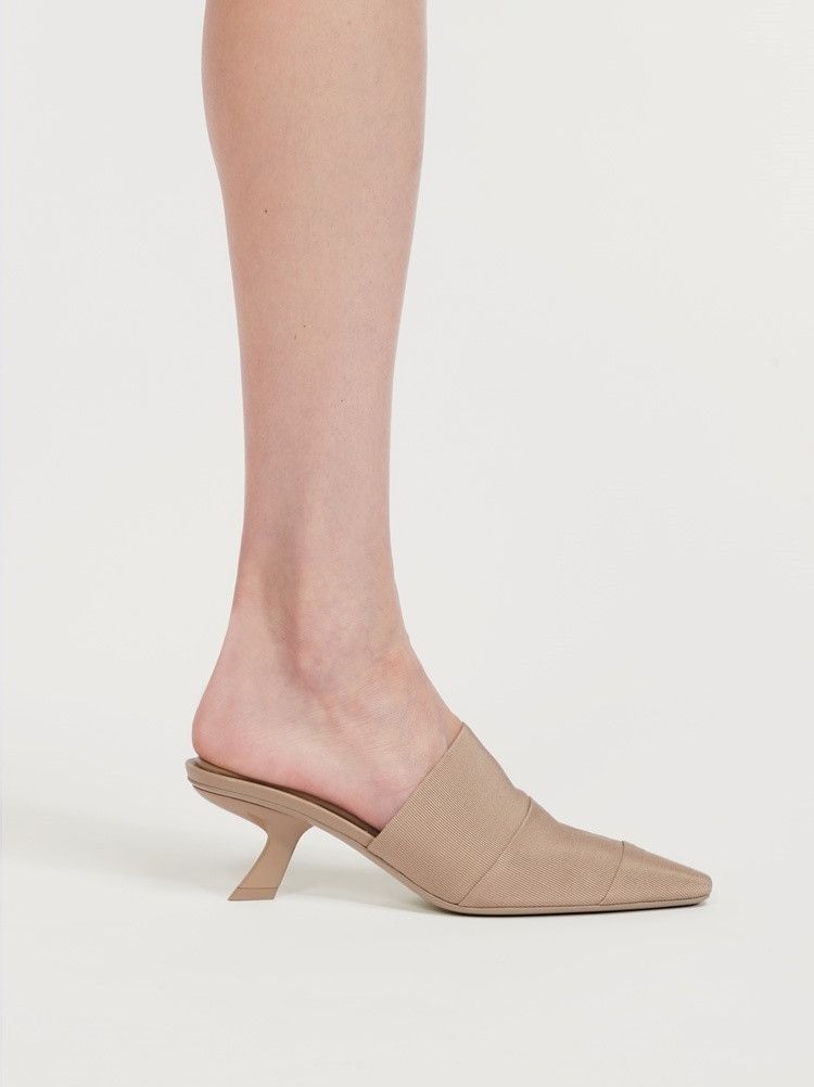 Salvatore Ferragamo o1y0426 Mules in Beige Size US 5 / IT 35 - 5 Thumbnail