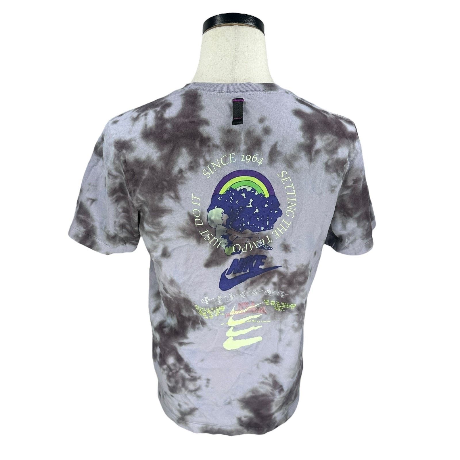 Nike Nike Festival Revolution T-Shirt Men M Purple Short Sleeve Size US M / EU 48-50 / 2 - 4 Thumbnail
