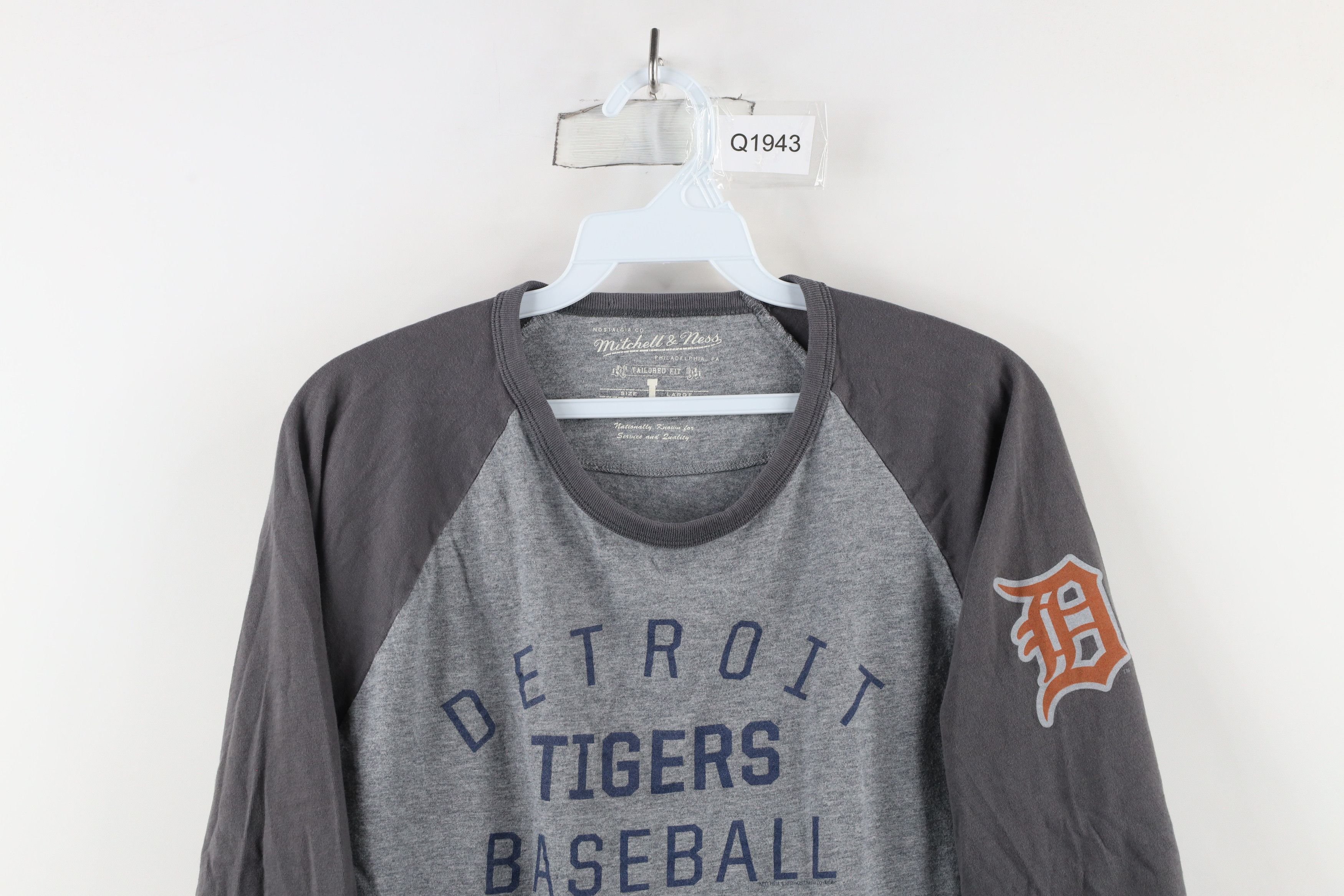 Mitchell & Ness Mitchell & Ness Tigers Baseball 3/4 Sleeve Raglan T-Shirt Size US L / EU 52-54 / 3 - 2 Thumbnail