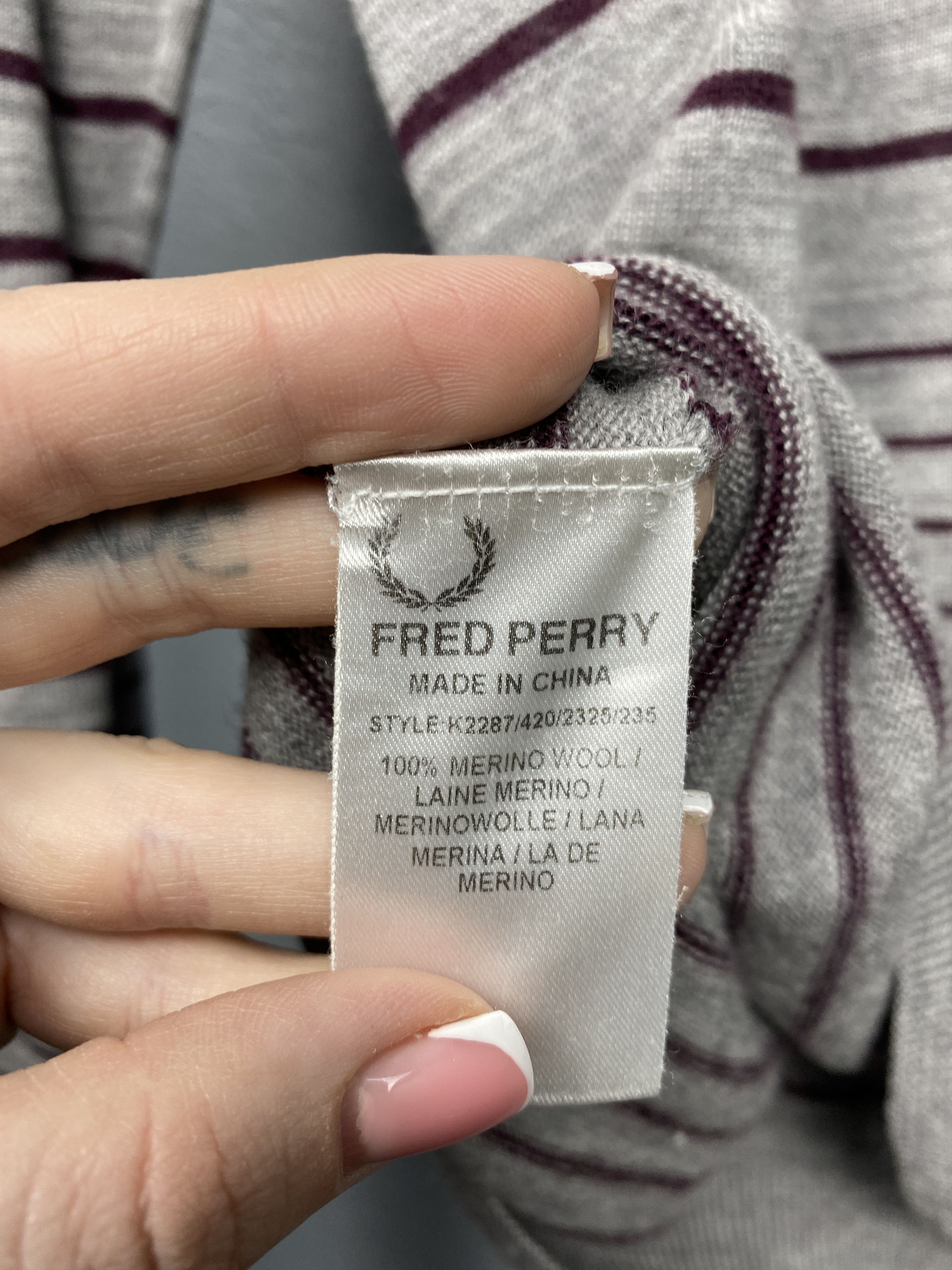 Fred Perry Fred Perry Vintage Mens V-Neck Merino Wool Knit Sweater Size US L / EU 52-54 / 3 - 5 Thumbnail
