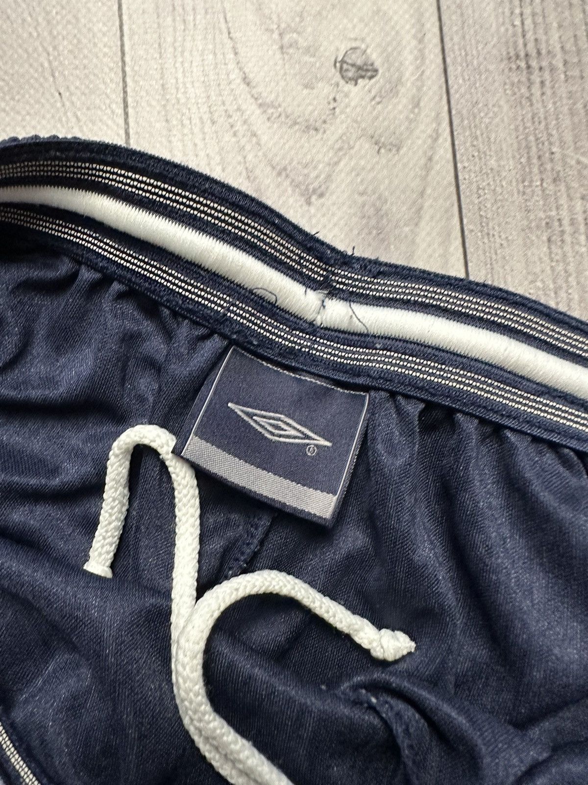 Umbro × Vintage Vintage Umbro monogram soccer shorts size L Size US 34 / EU 50 - 4 Thumbnail