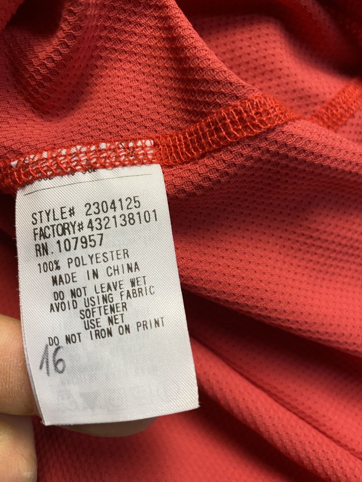 Montbell Montbell tshirt women mountains red Size L / US 10 / IT 46 - 6 Thumbnail