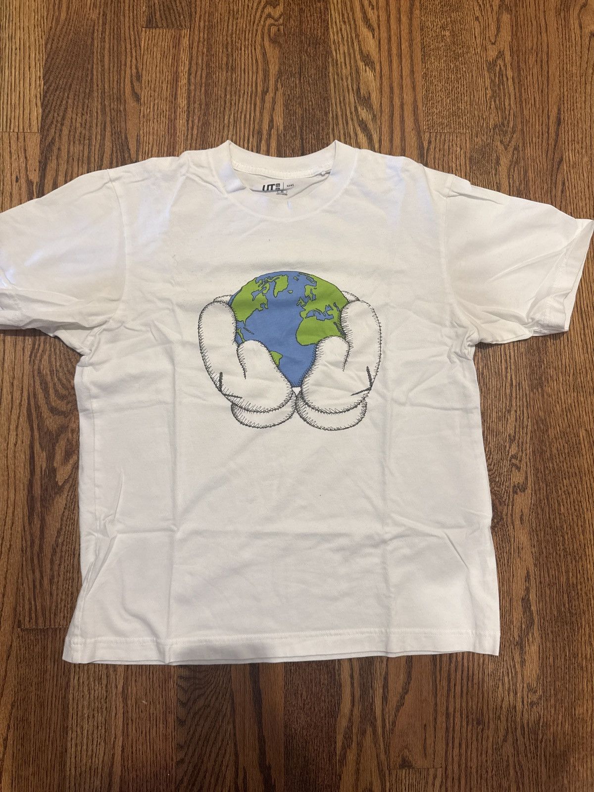 Kaws × Uniqlo KAWS x Uniqlo Tee Size US XS / EU 42 / 0 - 1 Thumbnail