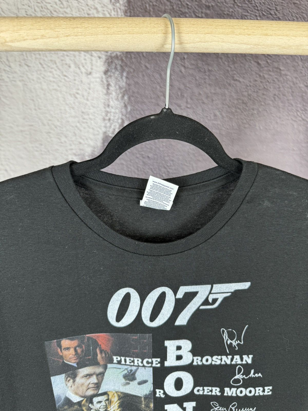 Delta × Vintage Vintage Delta Pro weight cinema 007 agent tee shirt Size US L / EU 52-54 / 3 - 5 Thumbnail