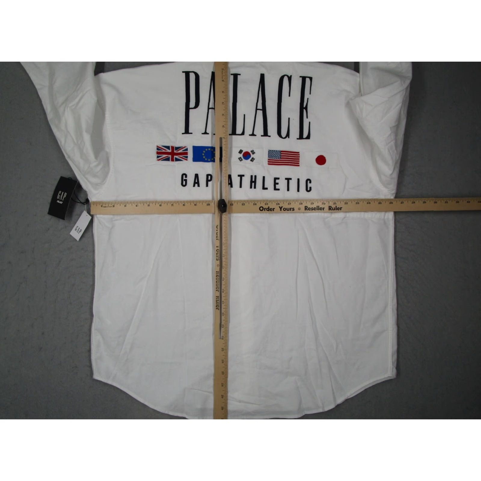 Gap GAP Palace Button-Up Shirt Mens Large Long Sleeve White Embroidered Athletic Flags Limited Edition Size US L / EU 52-54 / 3 - 7 Thumbnail