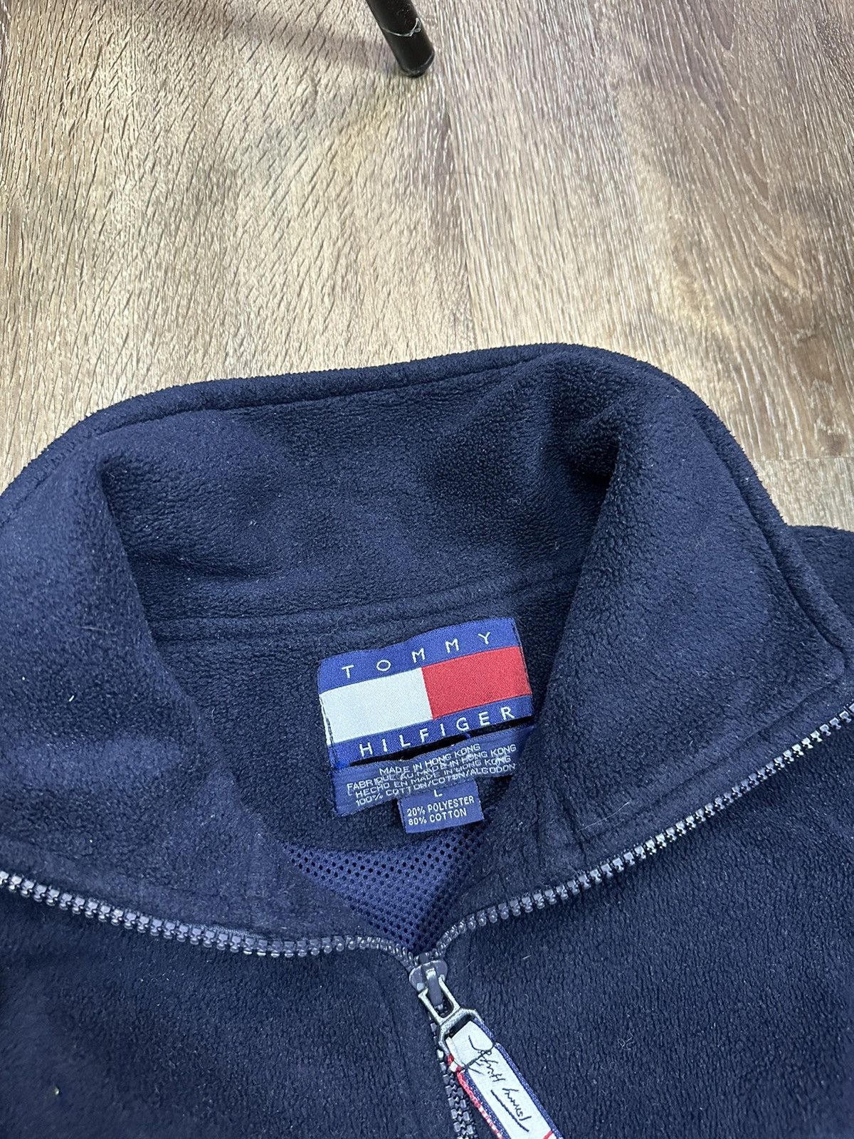 Tommy Hilfiger × Vintage Vintage Tommy Hilfiger Plushie Hoodie Y2K Size US L / EU 52-54 / 3 - 6 Thumbnail