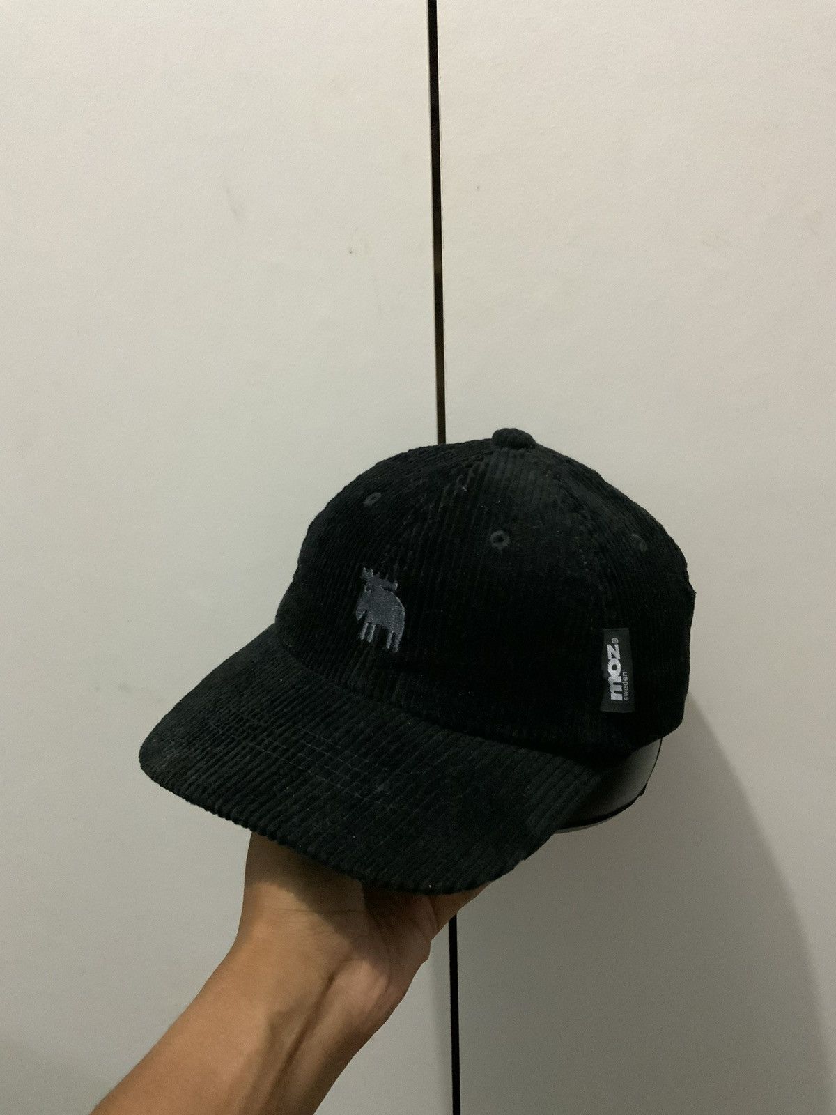 Japanese Brand Moz Sweden Corduroi Black Hat Size ONE SIZE - 1 Thumbnail