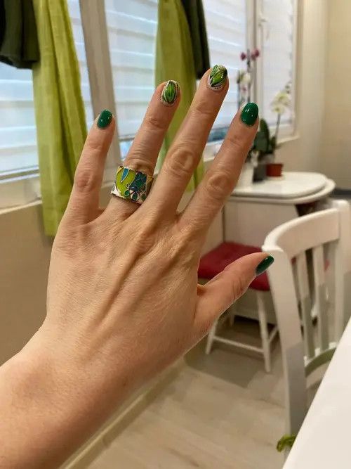 Japanese Brand Enamel Green Leaf Shape Rings (size 6-10) Size ONE SIZE - 4 Thumbnail