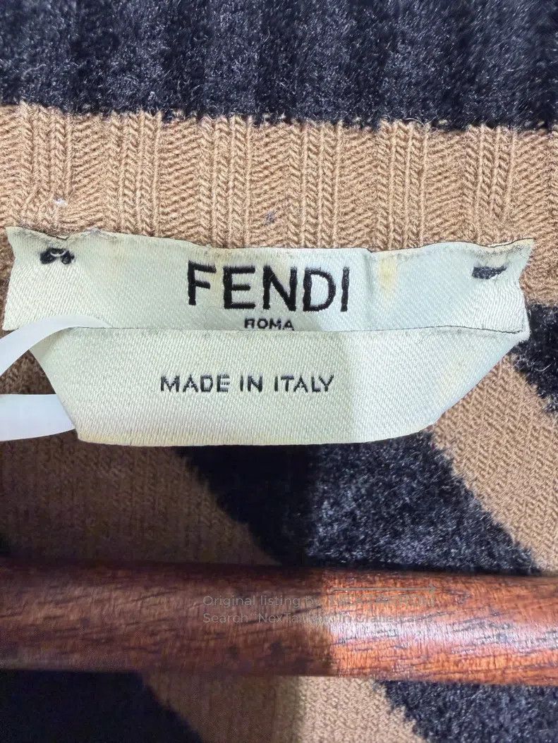 Fendi Fendi All-over print V-neck knit sweater with monogram Size XS / US 0-2 / IT 36-38 - 6 Thumbnail
