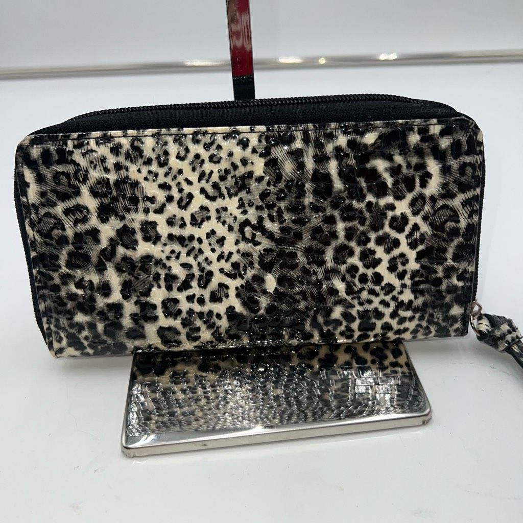 Kenneth Cole Kenneth Cole Reaction Snow Leopard Zip Around Wallet Size ONE SIZE - 5 Thumbnail