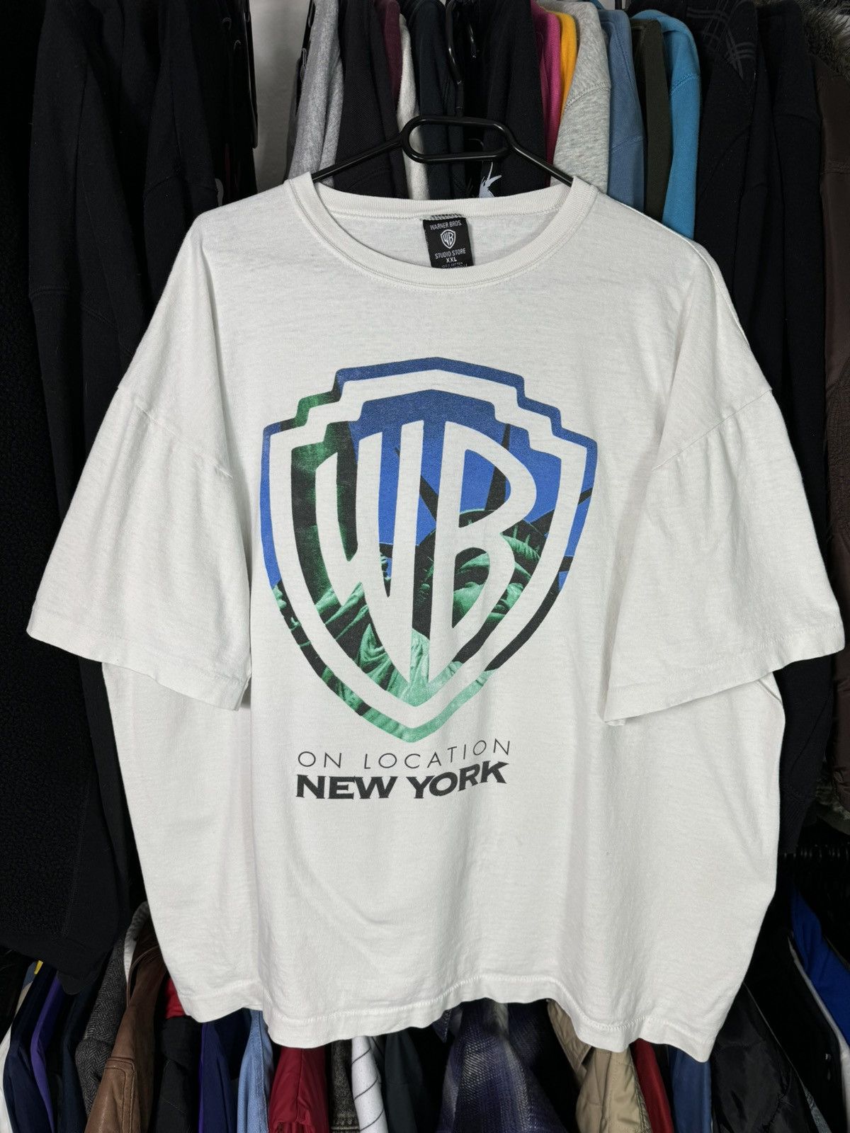 Vintage × Warner Bros Vintage 1995 Warner Bros New York Single Stitch Tees Boxy Size US XXL / EU 58 / 5 - 3 Thumbnail