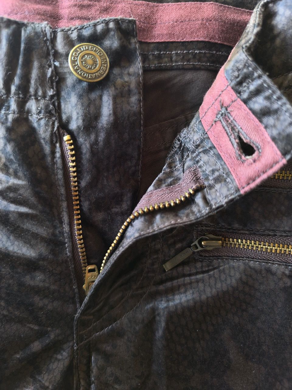 If Six Was Nine Tornado Mart Snake Skin Pattern Cargo Pants Size US 29 - 8 Thumbnail