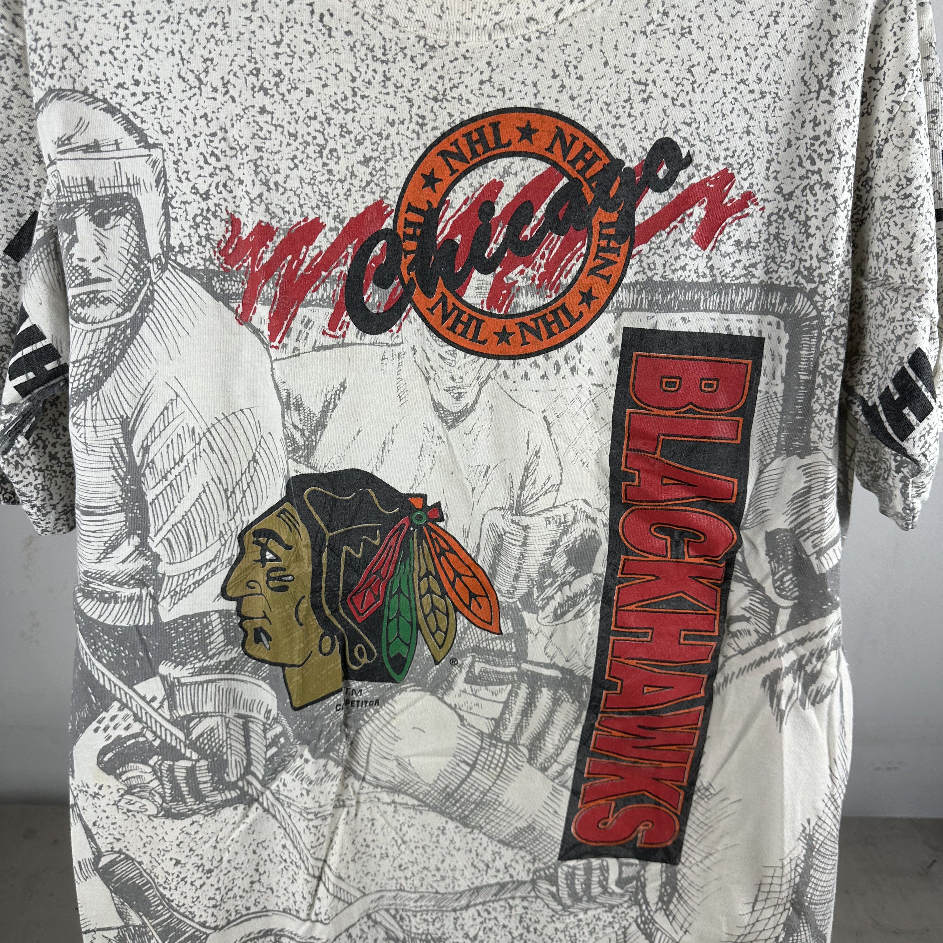 Vintage Vintage 90s Chicago Blackhawks Hockey NHL AOP T-shirt Size US L / EU 52-54 / 3 - 2 Thumbnail