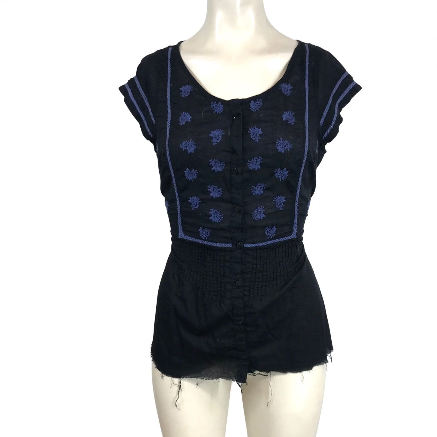 Free People Free People Blouse Black Blue Floral Embroidered Smocked Waist Button Front Cap Sleeve Top Size 10 Women Size L / US 10 / IT 46 - 2 Thumbnail