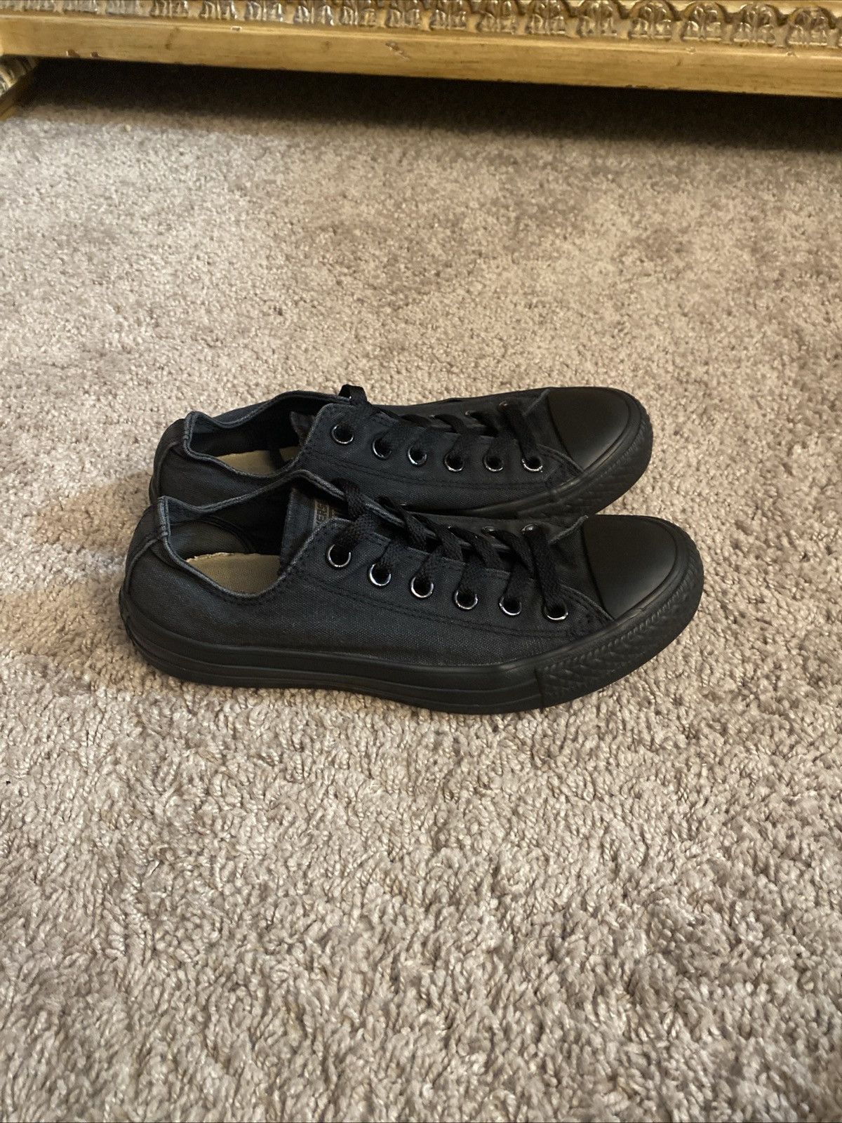 Converse Unisex Converse Chuck Taylor low Sneakers size 6.5 W/ 4.5M Size US 6.5 / IT 36.5 - 18 Thumbnail