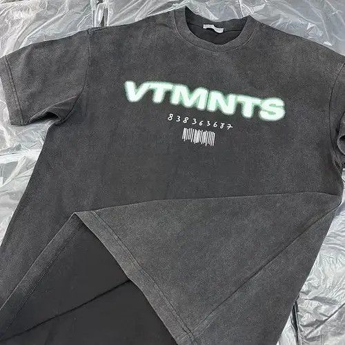 Japanese Brand Printed T Shirt Size US XL / EU 56 / 4 - 5 Thumbnail