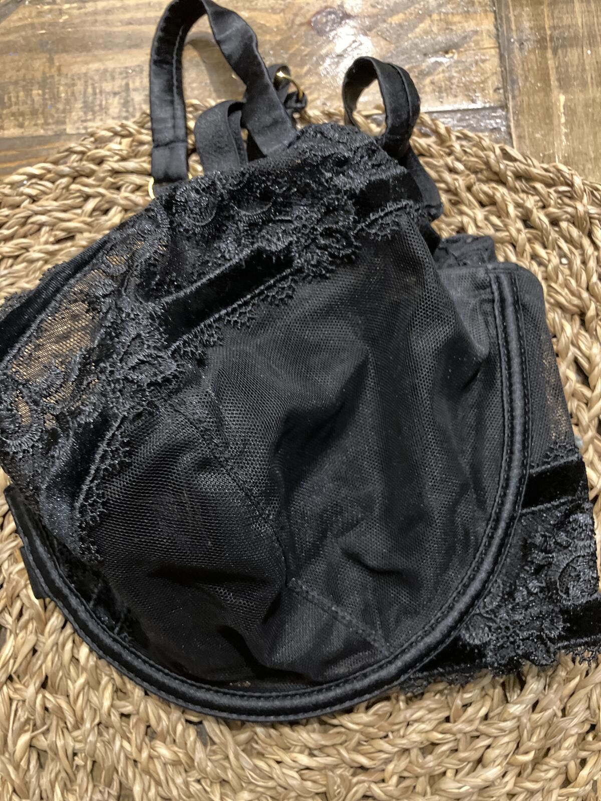 Other NWOT Victoria's Secret Black Lace Underwire Bra Size 36DD Size ONE SIZE - 7 Thumbnail