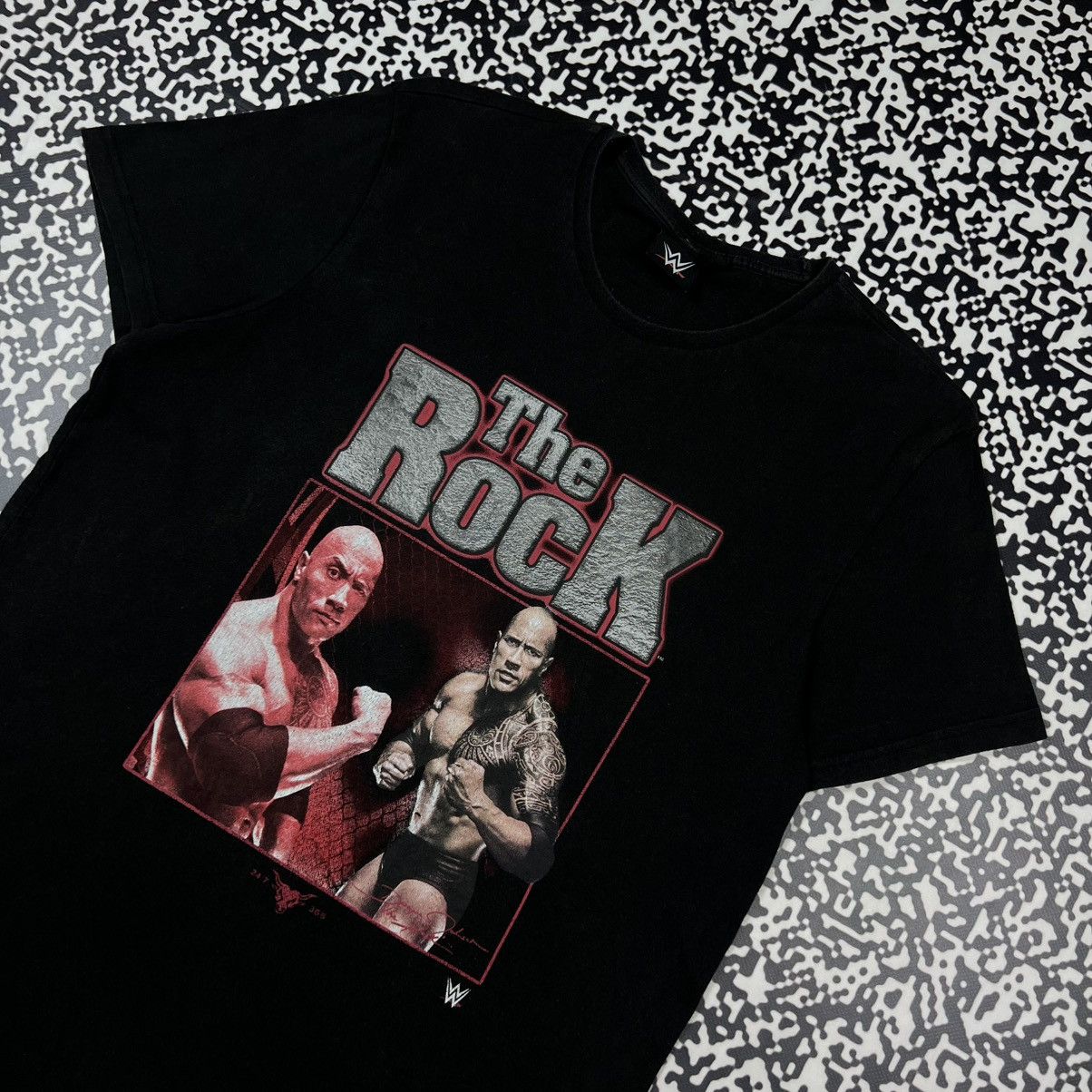 WWE Vintage Y2K WWE The Rock Dwayne Johnson Wrestling T-shirt Size US M / EU 48-50 / 2 - 4 Thumbnail