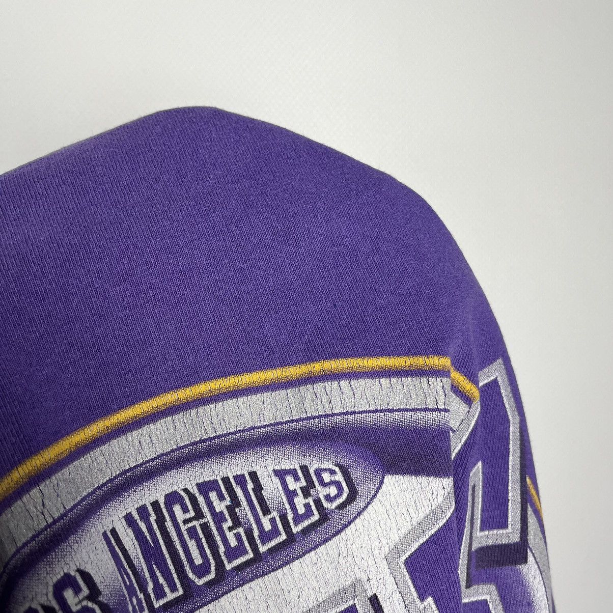 NBA Vintage Los Angeles Lakers single stitch NBA T Shirt 90’s Size US M / EU 48-50 / 2 - 12 Thumbnail