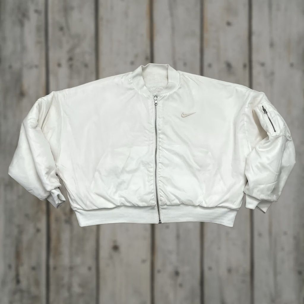 Nike VINTAGE? No – ignore. Reversible Faux Fur Satin Bomber Jacket Nike Women M White NWT FB8692-133 jacket Size M / US 6-8 / IT 42-44 - 1 Thumbnail