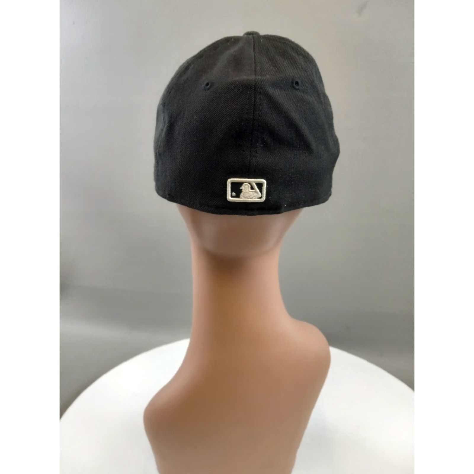 New Era VINTAGE New Era NY Yankees MLB Black Baseball Cap Hat Size 7 55.8 Men Baseball Cap Mens Black 7 Size ONE SIZE - 4 Thumbnail