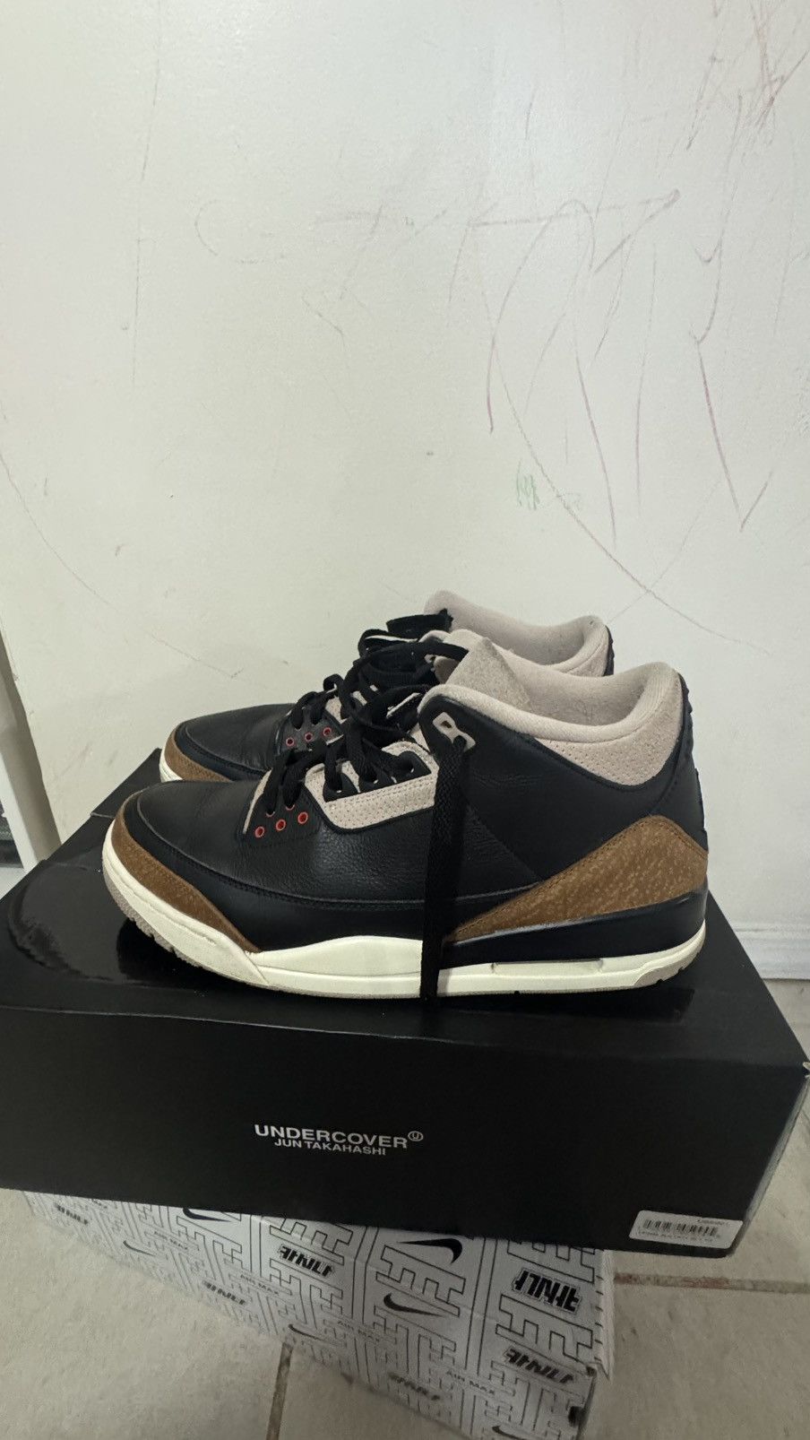 Jordan Brand Nike Air Jordan desert elephant, size 13 Size US 13 / EU 46 - 4 Thumbnail