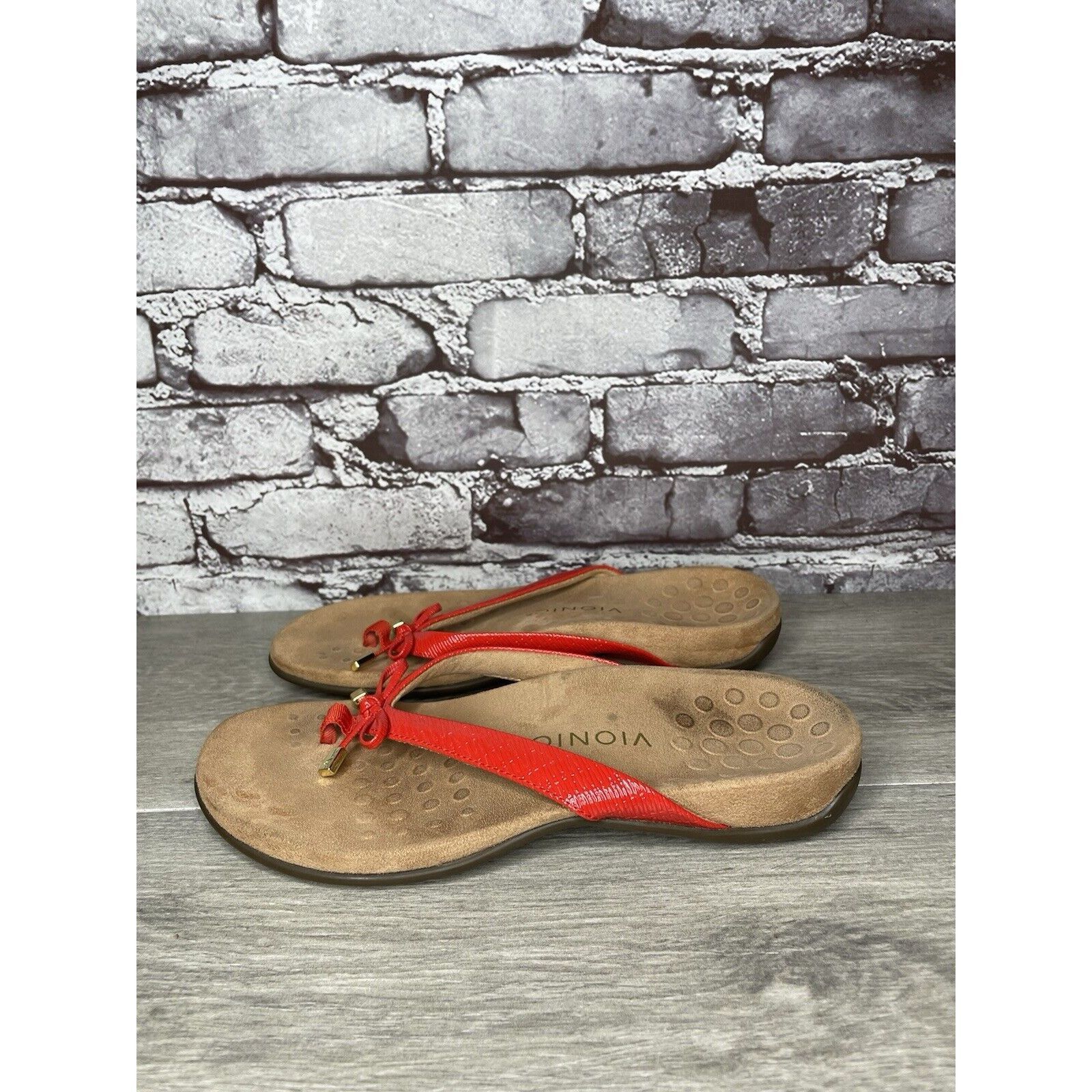 Other Vionic Bella 2 Red Synthetic Bow Casual Thong Sandals Women’ Size US 8.5 / IT 38.5 - 1 Thumbnail