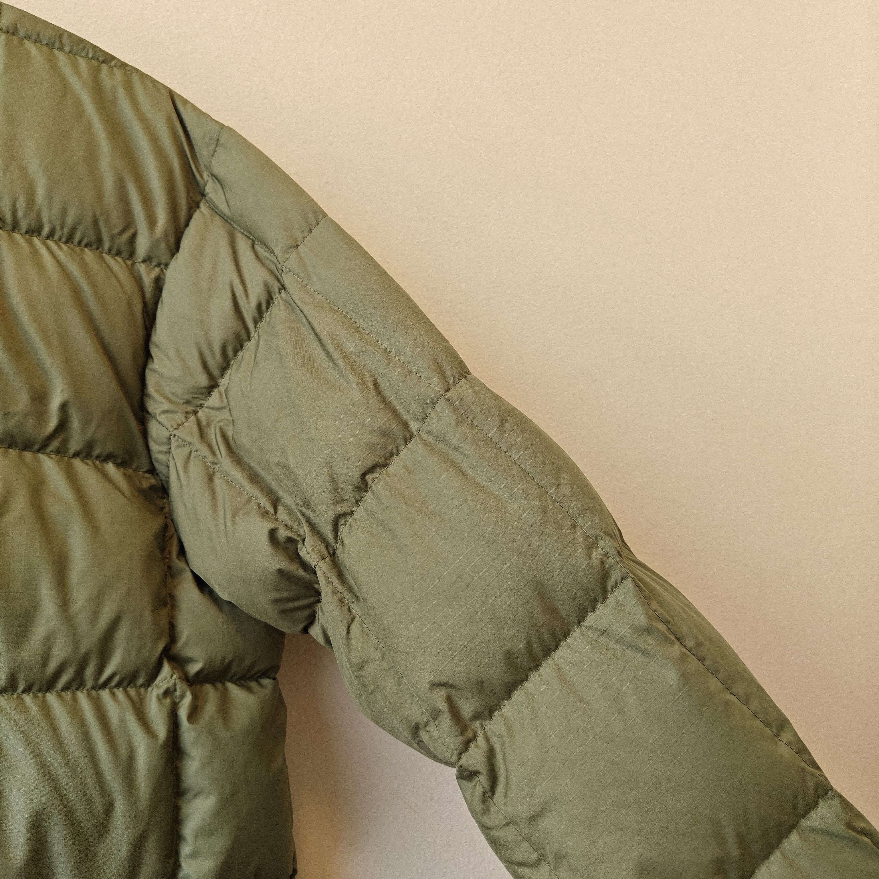 Eddie Bauer × JJJJound olive down jacket expedition Size US S / EU 44-46 / 1 - 7 Thumbnail