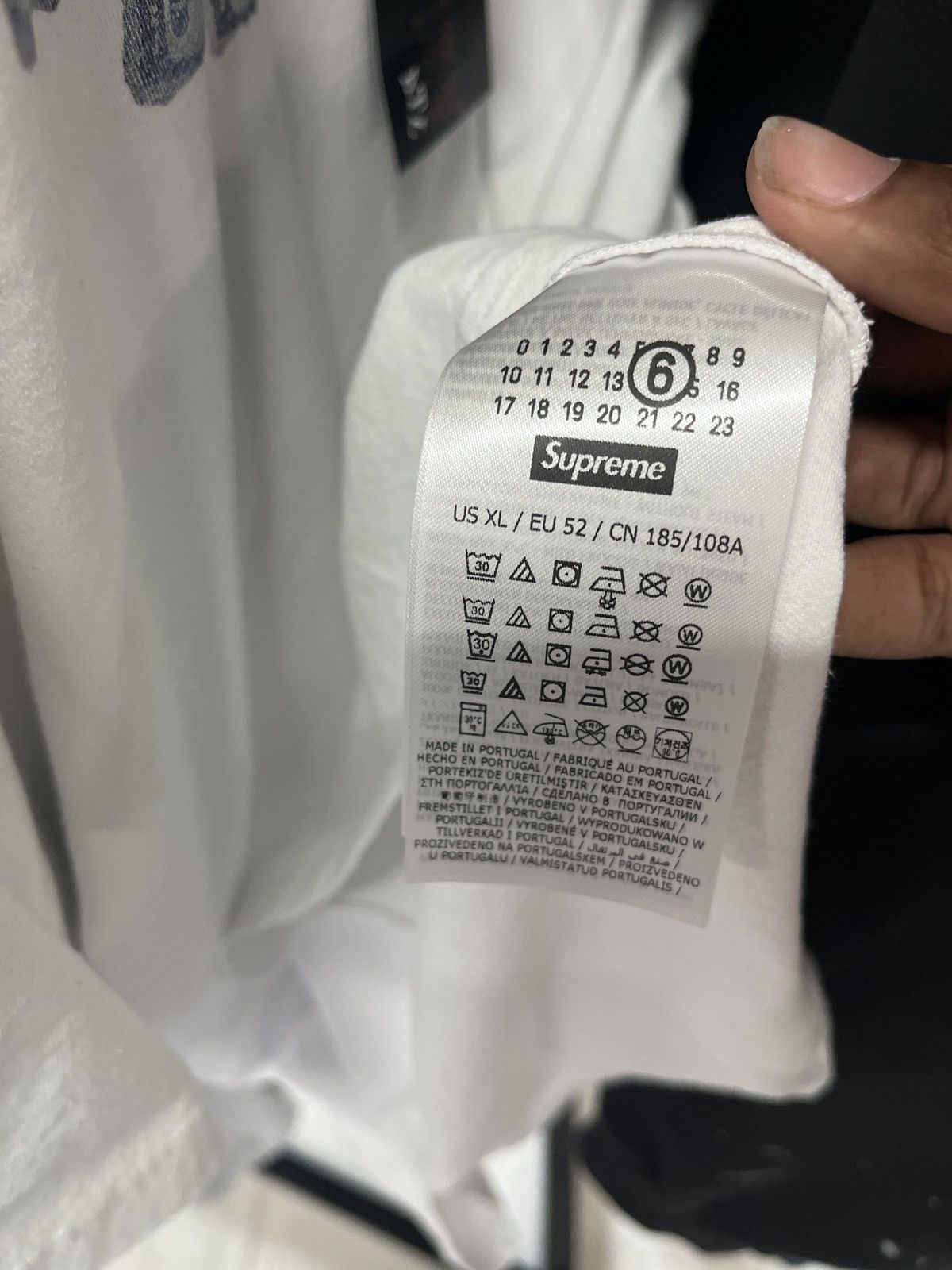 Maison Margiela × Supreme Supreme White MM6 Maison Margiela Money S/S Top Size US XL / EU 56 / 4 - 5 Thumbnail