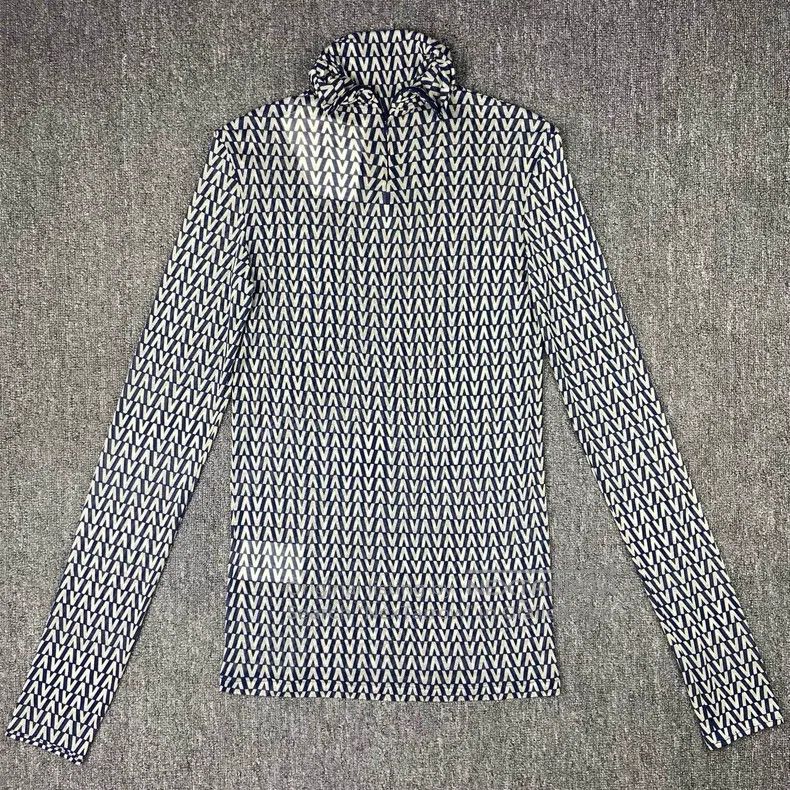 Valentino Valentino The letters are printed with long sleeves Size US M / EU 48-50 / 2 - 1 Thumbnail