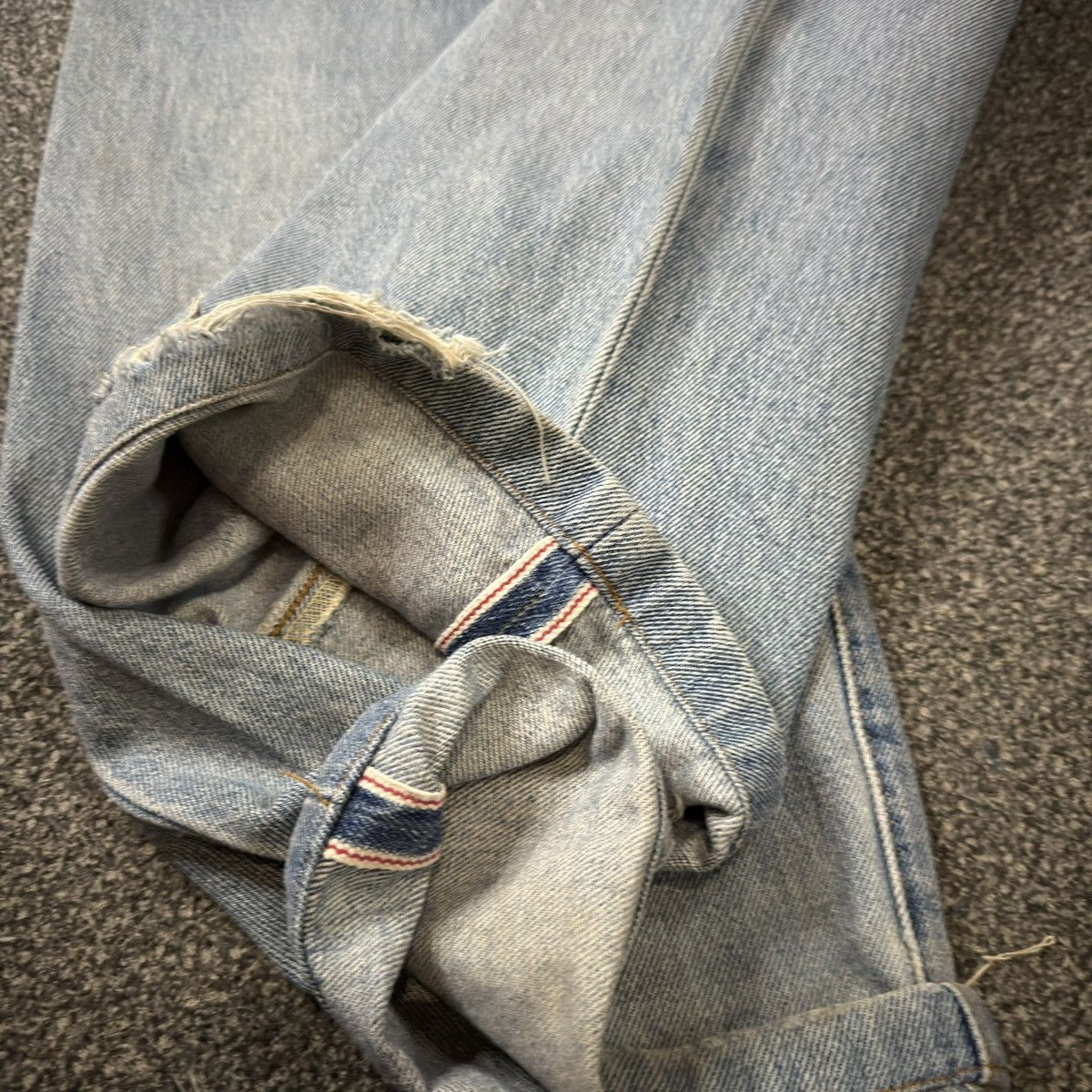 Japanese Brand Vintage Japanese Edwin 505xx Selvedge Thrashed Faded Jean Size US 34 / EU 50 - 11 Thumbnail