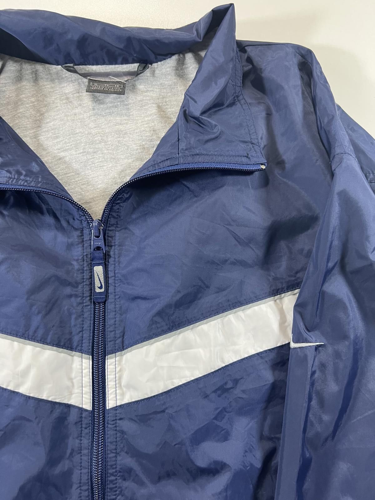 Nike Vintage Nike Navy Blue and White Windbreaker Jacket XL Size US XL / EU 56 / 4 - 5 Thumbnail