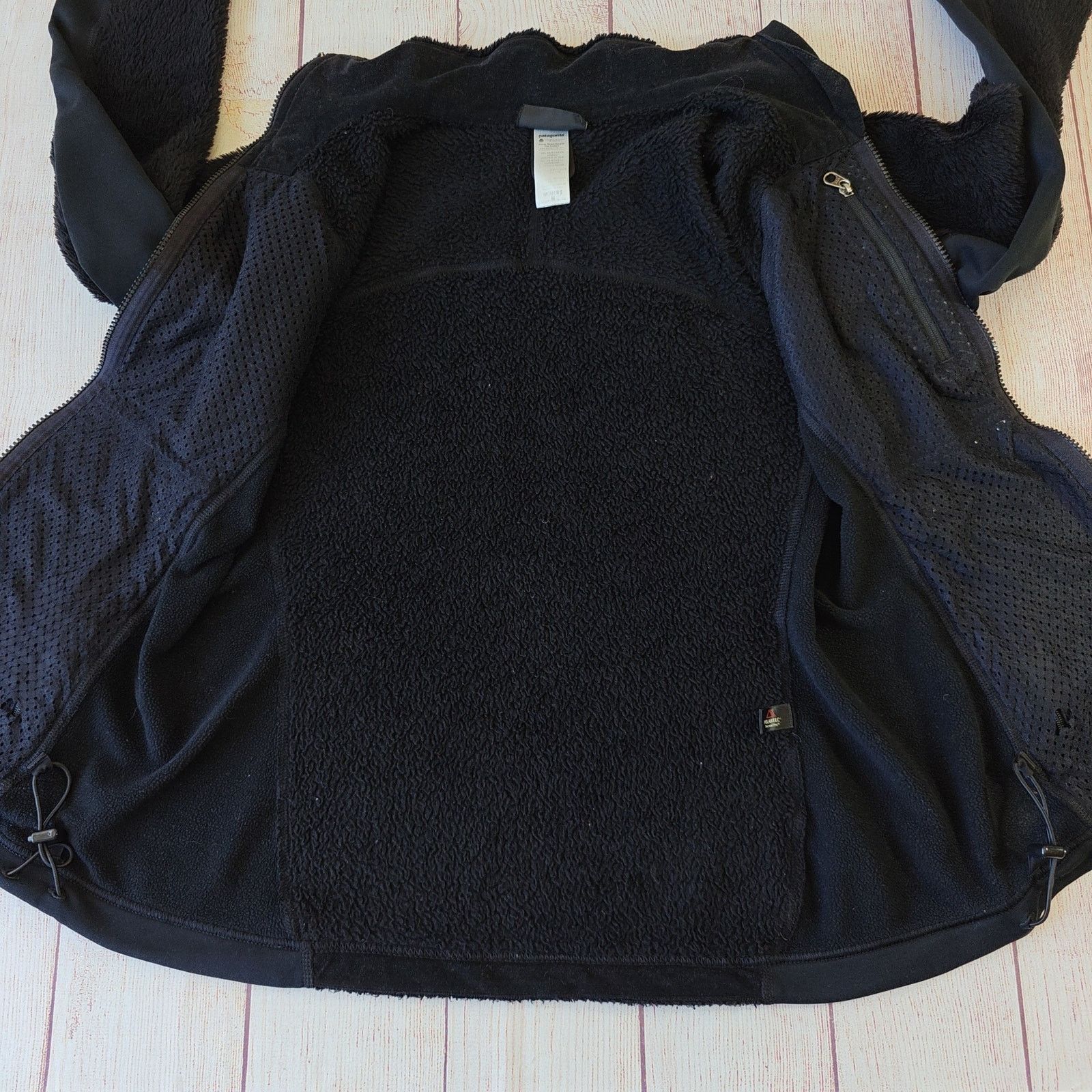 Patagonia W's Patagonia R series black fleece zip jacket sz M Size M / US 6-8 / IT 42-44 - 7 Thumbnail