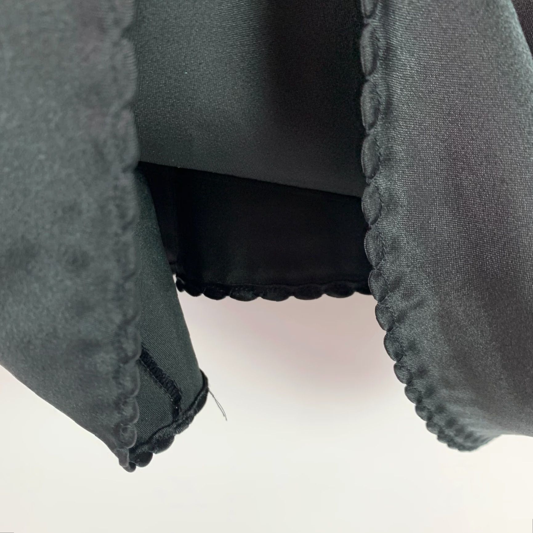 Vintage VINTAGE Black Silky Pleated Camisole 40" Chest 1980s Unbranded Shirt Womens? Size ONE SIZE - 4 Thumbnail