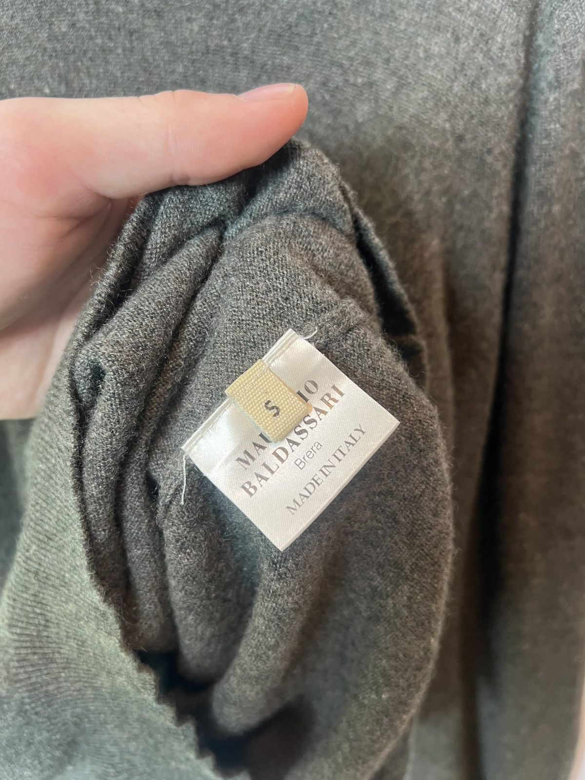 Maurizio Baldassari Maurizio Baldassari Lightweight Cashmere Sweater Size S Size US S / EU 44-46 / 1 - 7 Thumbnail