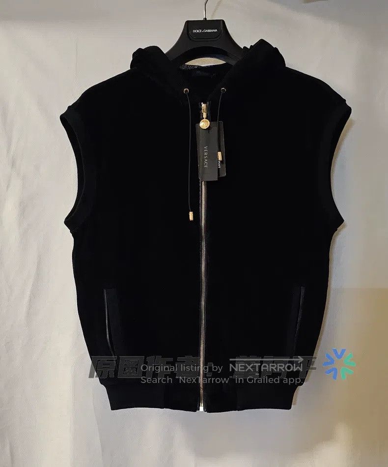 Versace Versace Medusa velvet hooded vest Size US S / EU 44-46 / 1 - 1 Thumbnail