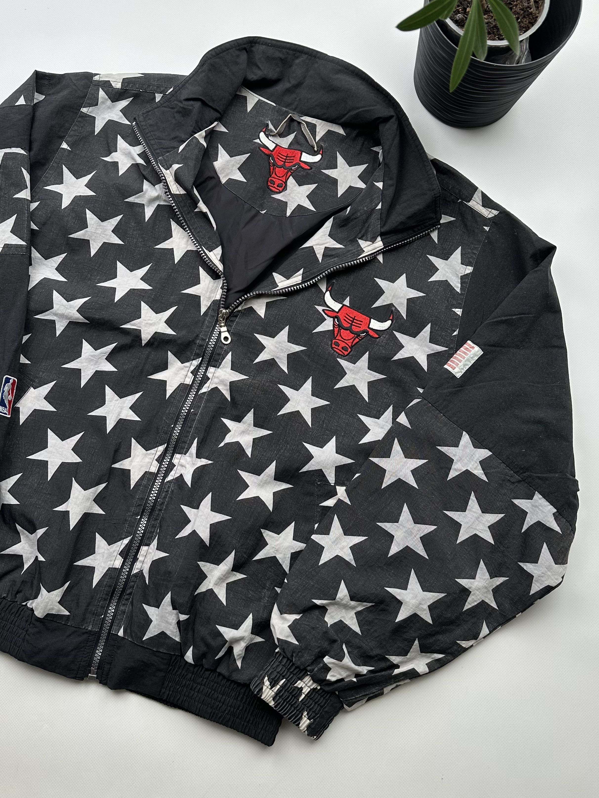 NBA Chicago Bulls NBA Vintage Jacket (381) Size US S / EU 44-46 / 1 - 3 Thumbnail