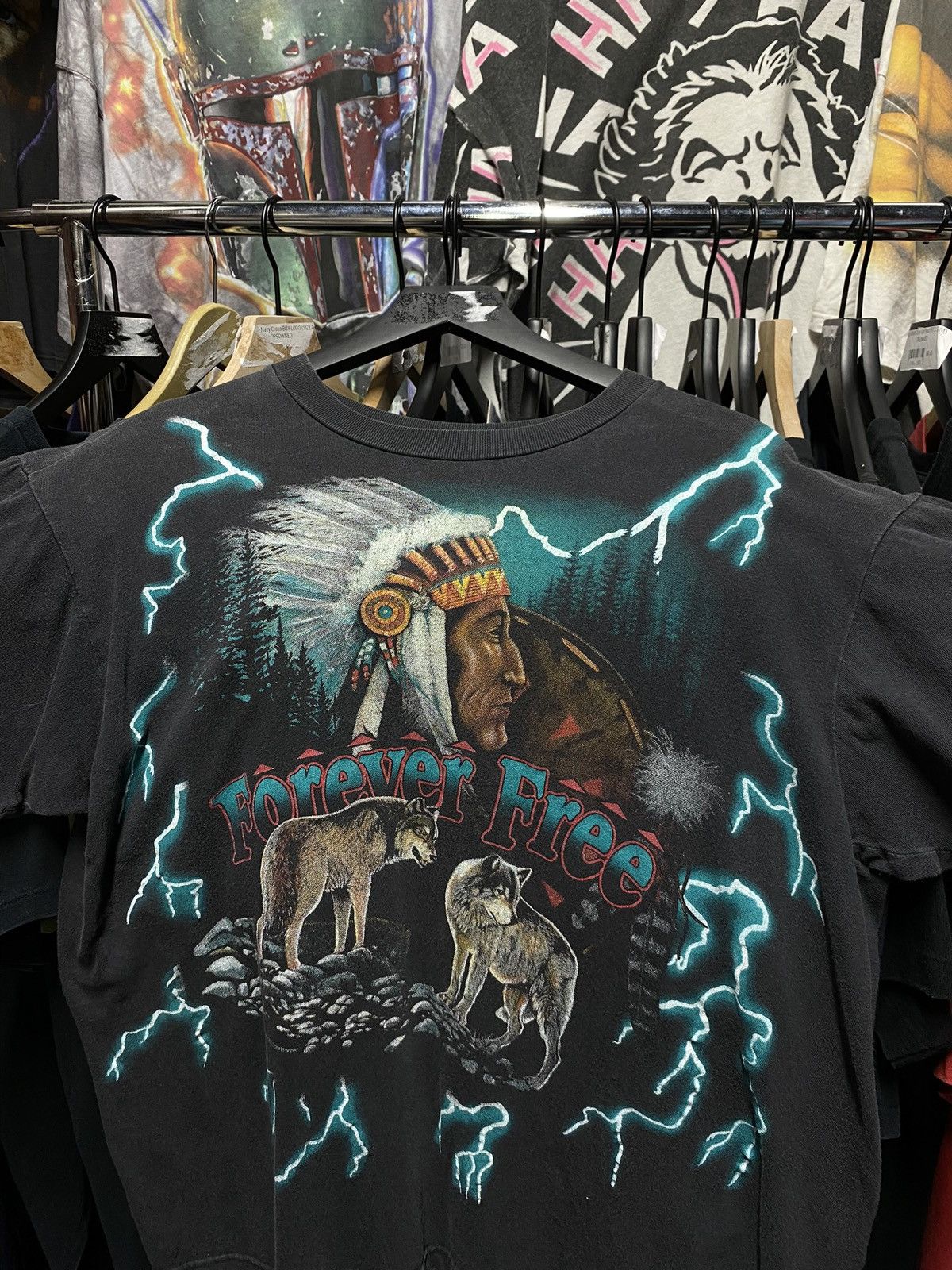 Vintage Vintage 90’s American Thunder Wolves Tee Shirt Medium Size US M / EU 48-50 / 2 - 4 Thumbnail