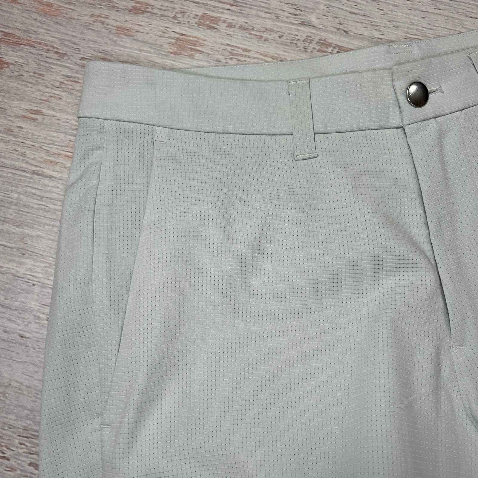 Lululemon Lululemon Commission Slim Ventlight Pant White Opal 33x33 Size US 33 - 11 Thumbnail