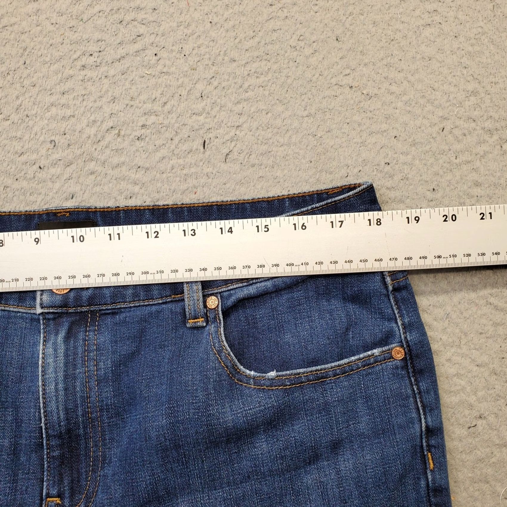 Talbots Talbots Everyday Jeans Womens 12 Blue Denim Relaxed Fit Tapered Leg Medium Wash Jeans Womens Size 12 Blue Denim Relaxed Tapered 5-Pocket Design Mens? Size 34" / US 12 / IT 48 - 6 Thumbnail