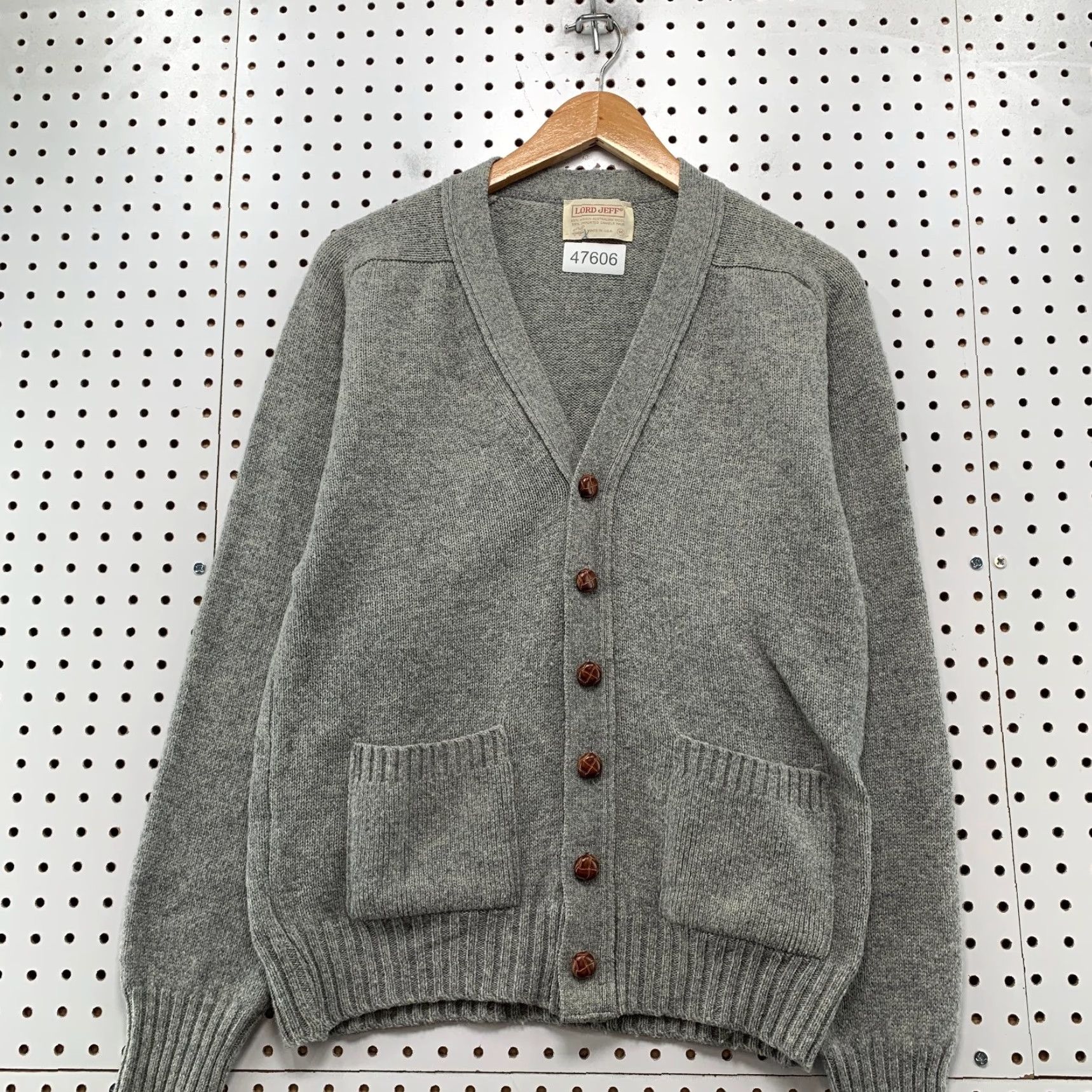 Camel VINTAGE Lord Jeff Wool Cardigan Sweater Mens Medium Gray Camel Hair Made USA Size US M / EU 48-50 / 2 - 5 Thumbnail