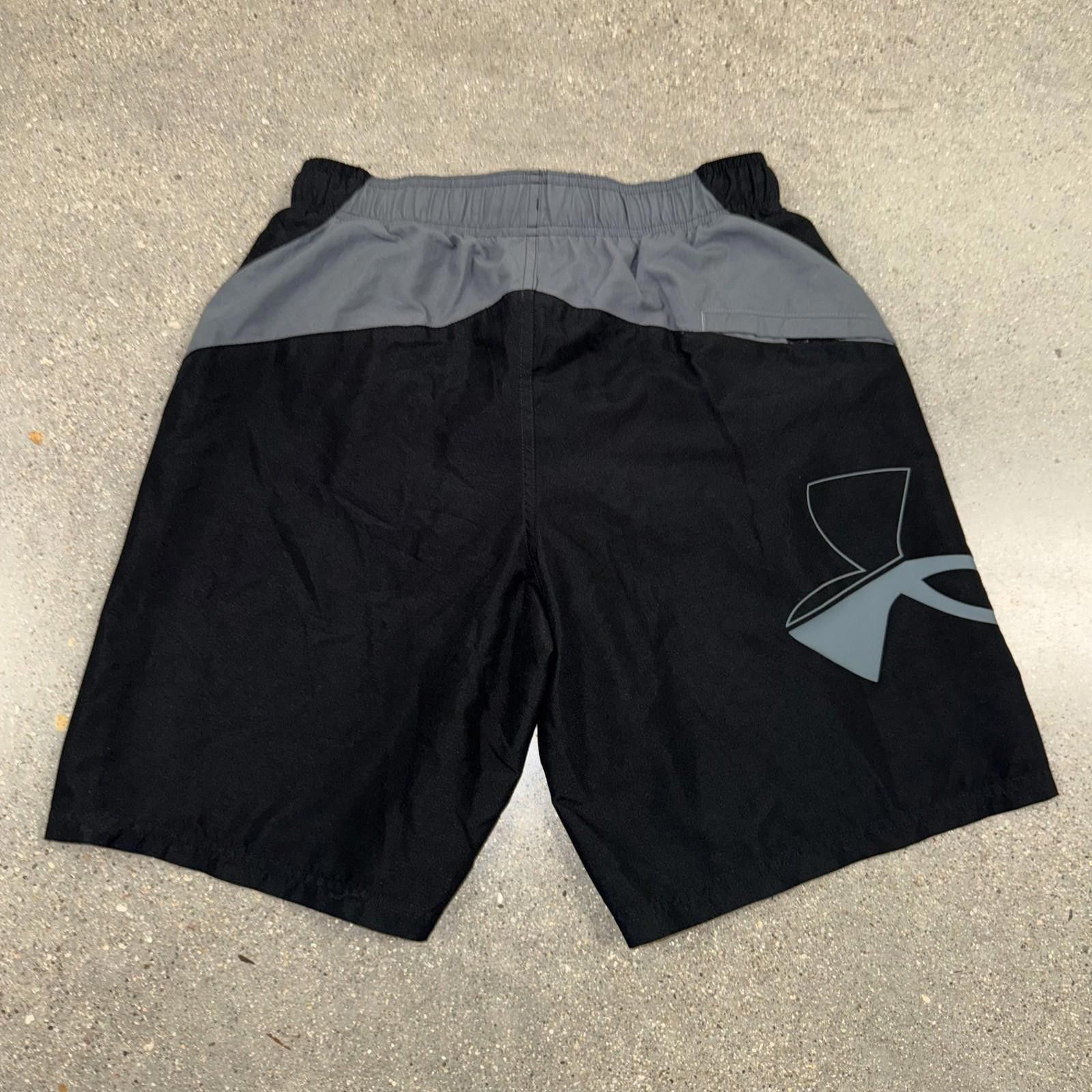 Under Armour Under Armour Short Mens M Swim Trunks Boardshorts Mesh Lined Size US 32 / EU 48 - 4 Thumbnail