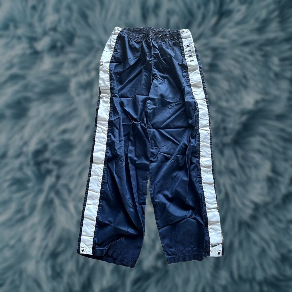 Nike VINTAGE Nike Windbreaker Size XL Blue White Black Tag Snap Breakaway RARE 90s Unisex Adults Size US XL / EU 56 / 4 - 1 Thumbnail