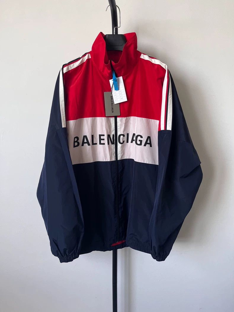 Balenciaga Balenciaga size 36 Logo Zip-Up Letter Logo Zip Jacket Size XS / US 0-2 / IT 36-38 - 1 Thumbnail